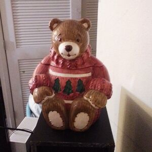 Xmas bear cookie jar